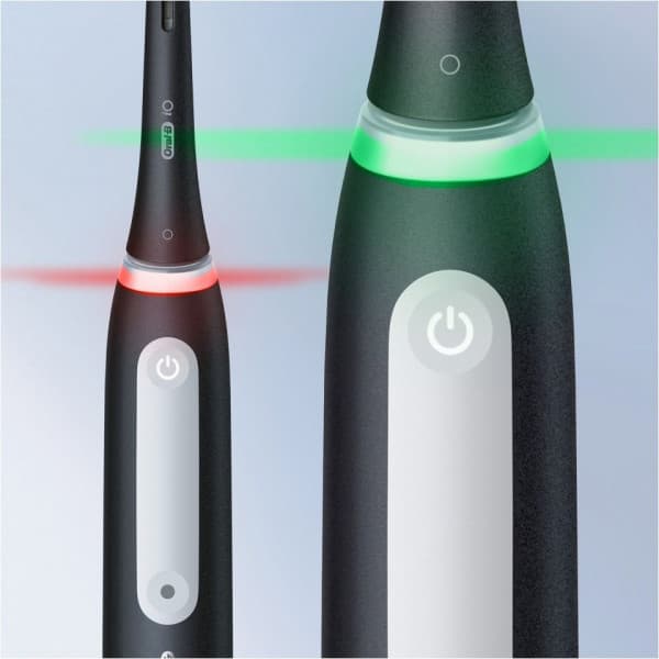 Oral-B iO 4 Black & White -el-tandborste, dubbelkropp, svart / vit