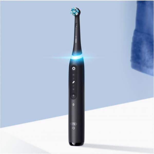 Oral-B iO 5 Black & White -el-tandbørste, dobbeltkrop, sort/hvid