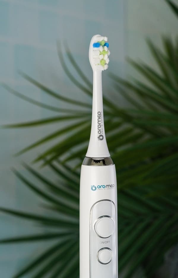 OROMED ORO-SONIC NEXT WHITE vit sonisk tandborste
