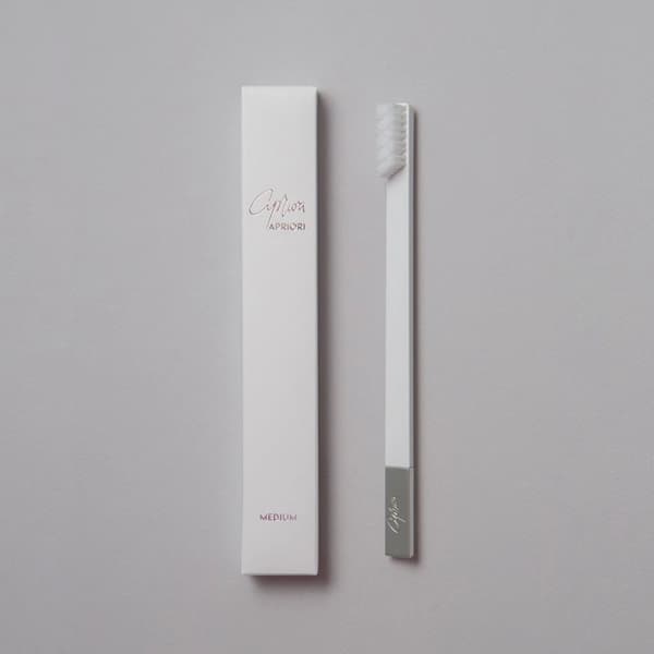Apriori® Slim Medium Tandborste White Silver