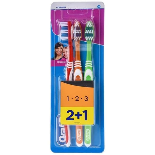 Tandborste - Oral-B - Classic 3 Effekter - Medium - 3 enheter - Komplett munhygien