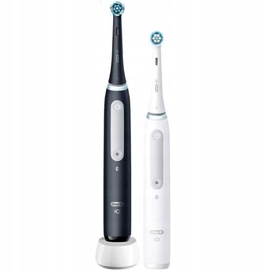 Oral-B iO Series 4 Black White Two-Pack Elektriska tandborstar