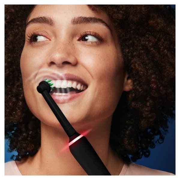 Oral-B Pro 3 eltandborste - Rosa/Svart - 2 eltandborstar