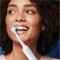 Miniatyrbild 4 av 6: ORAL-B Pro 3 eltandborste - 3 borsthuvuden ingår - vit - sladdlös