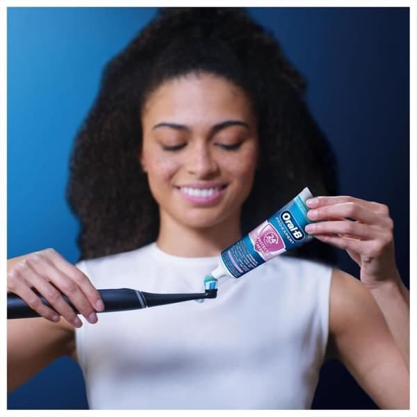 Tandkräm - Oral-B - Pro-Expert - Känsliga Tänder - Paket om 12 x 75 ml - Skydd i 24 timmar