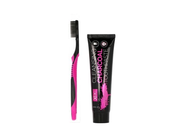 Xpel Oral Care Cleansing Charcoal Tannkrem + tannbørste