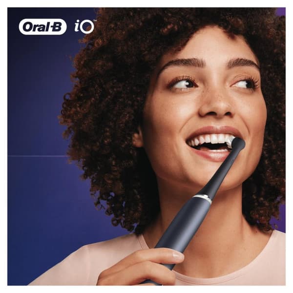 Oral-B iO Ultimate Clean børstehoveder 4 stykker sort