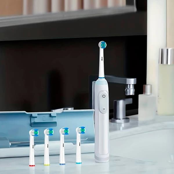 4 stycken. tandborsthuvuden för Oral-B
