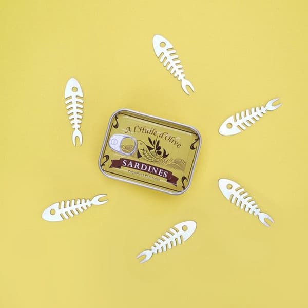 Aperitifplockar - Designask - Sardiner - 6 metallplockar - Mått: 3,5 x 10,5 x 7,8 cm