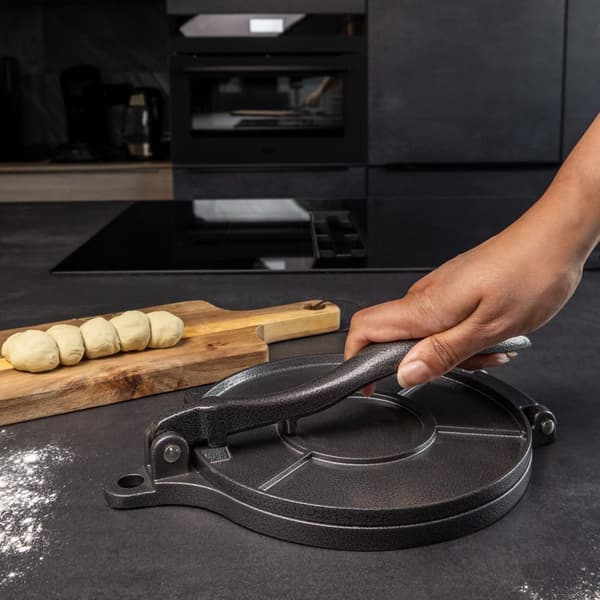 Handy Tortilla Press Empanada Press tillverkad av järn i Svart - 18 cm i diameter - För formning av pasta, t.ex. plattbröd, pizzadeg, tortillas o.d.