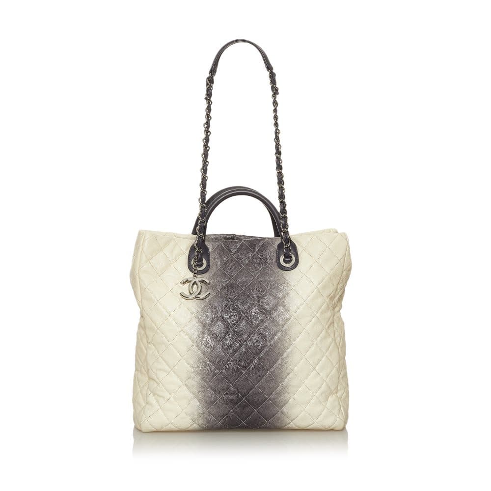 Pre-owned Chanel Matelasse Ombre Leather Tote Bag White
