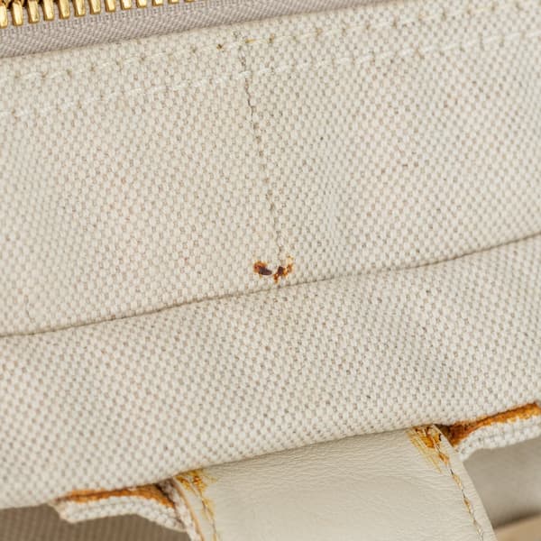 Pre-owned Louis Vuitton Polka Dots Bowly White