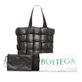 Pikkukuva 10 / 10: Pre-owned Bottega Veneta Padded Maxi Intrecciato Tote Brown
