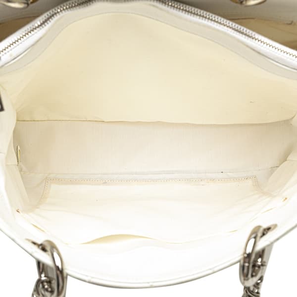 Pre-owned Chanel Caviar Grand Shopping Tote White