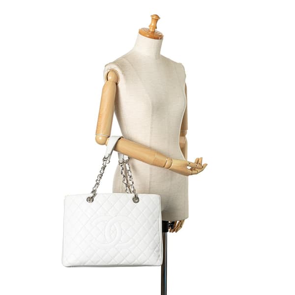 Pre-owned Chanel Caviar Grand Shopping Tote White