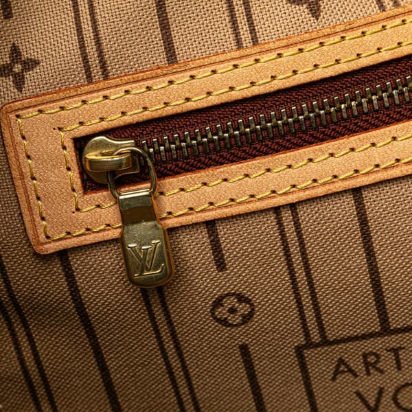 Pre-owned Louis Vuitton Monogram Neverfull MM Brown