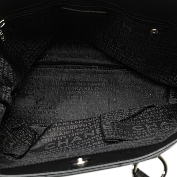 Pre-owned Chanel Caviar Choco Bar Tote Black
