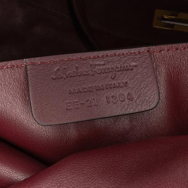 Pre-owned Ferragamo Gancini Embossed Trifolio Tote Bag Red