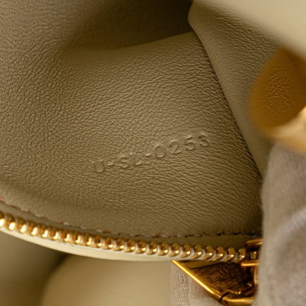 Pre-owned Celine Smooth Calfskin Soft 16 Cabas White