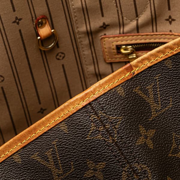 Pre-owned Louis Vuitton Monogram Neverfull MM Brown