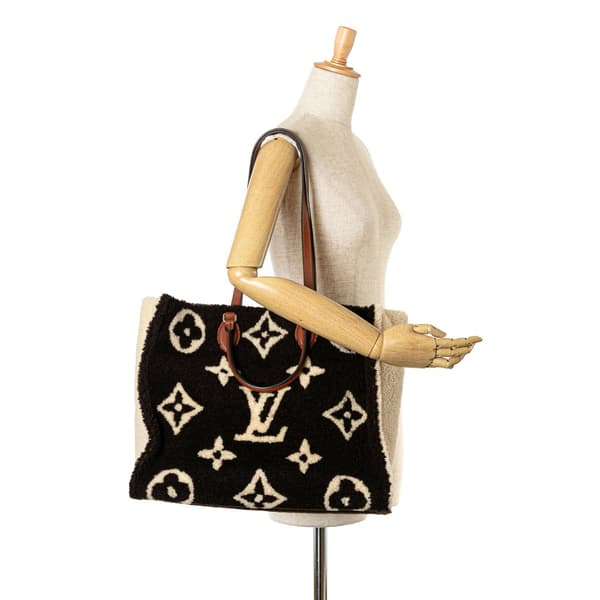 Pre-owned Louis Vuitton Monogram Giant Shearling Teddy Onthego GM Black