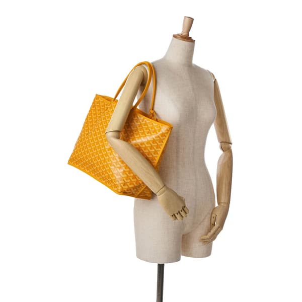 Pre-owned Goyard Goyardine Reversible Anjou GM Yellow