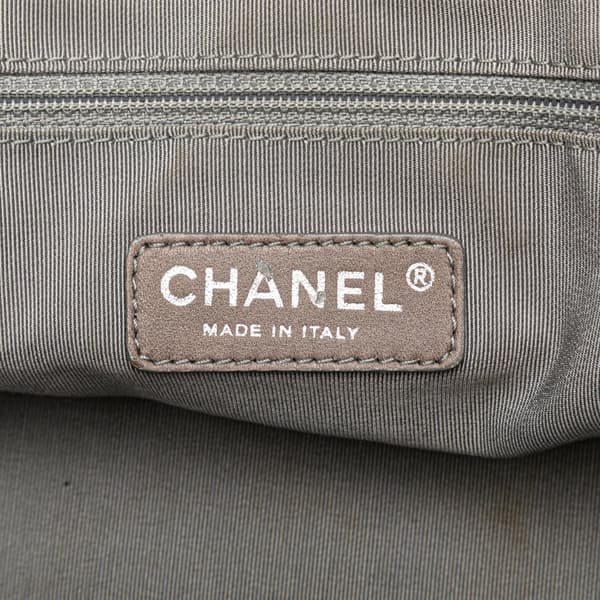 Pre-owned Chanel Medium Metallic Calfskin Modern Chain Tote Silver
