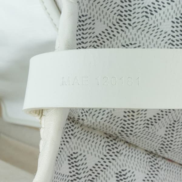 Pre-owned Goyard Goyardine Bellechasse PM White