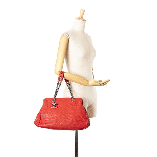 Pre-owned Chanel Medium Quilted Caviar Frame Tote Red