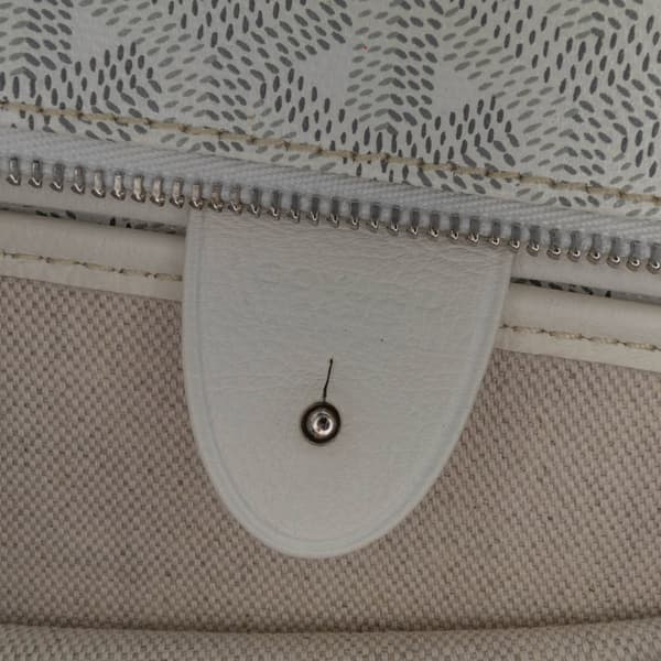 Pre-owned Goyard Goyardine Artois PM White