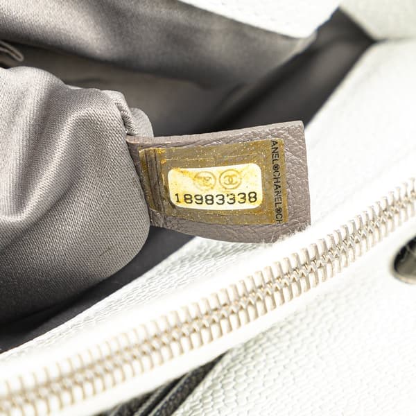 Pre-owned Chanel Caviar Grand Shopping Tote White
