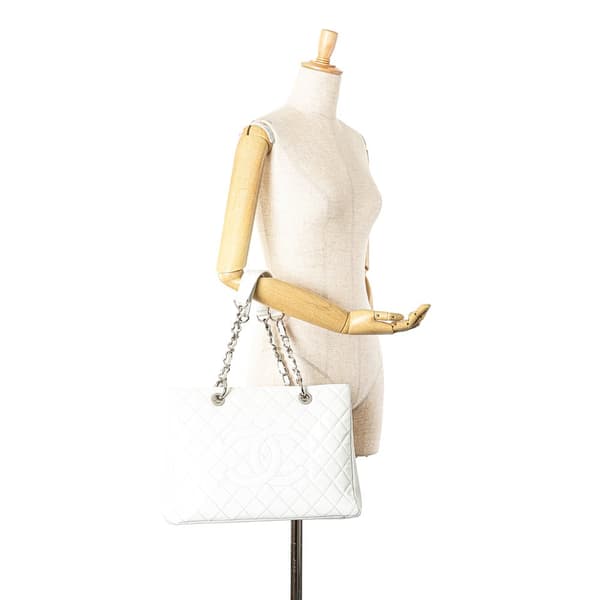 Pre-owned Chanel Caviar Grand Shopping Tote White
