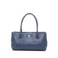 Pikkukuva 1 / 10: Pre-owned Chanel Small Calfskin Executive Cerf Tote Blue