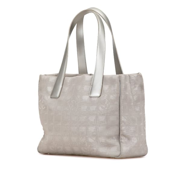 Pre-owned Chanel New Travel Line Nylon Tote Gray