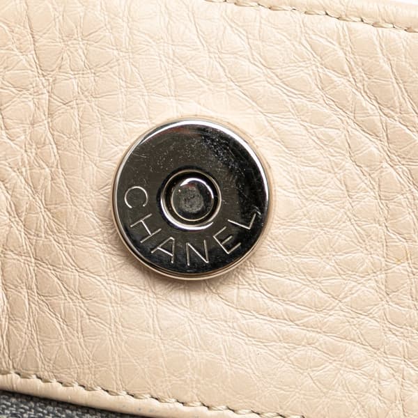 Pre-owned Chanel Small Calfskin Executive Cerf Tote Brown