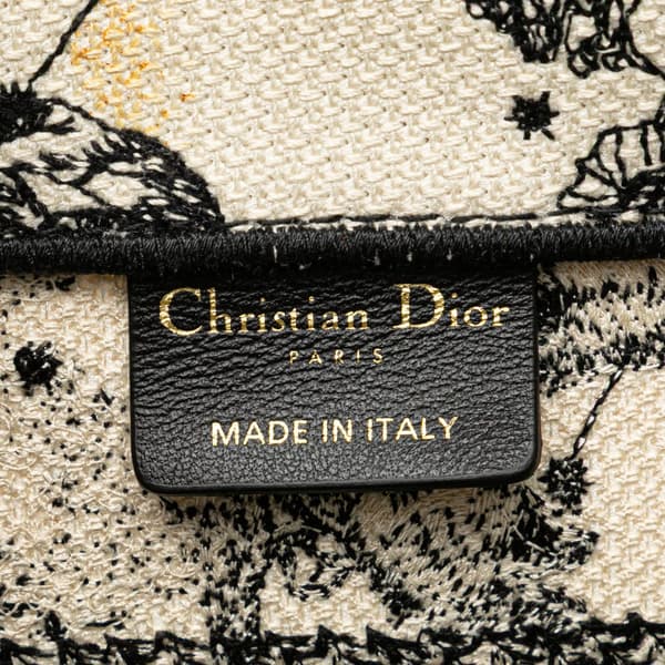 Pre-owned Dior Small Canvas Embroidered Zodiac Toile De Jouy Book Tote White