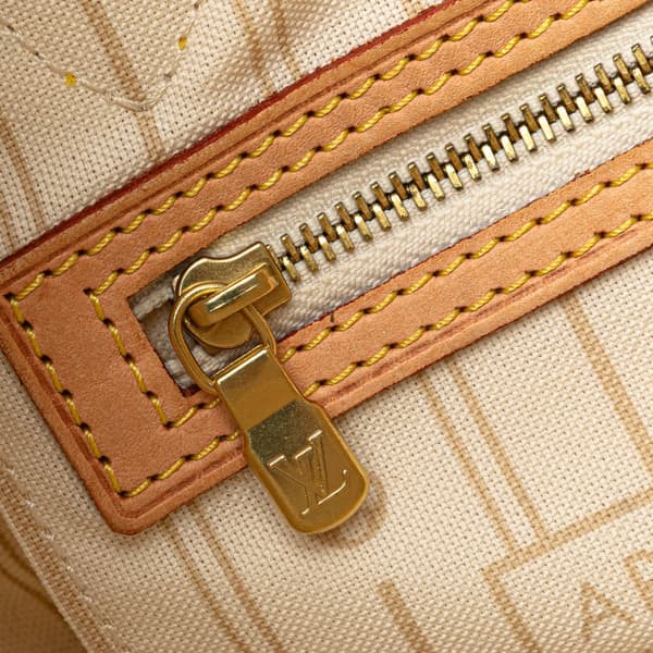 Pre-owned Louis Vuitton Damier Azur Neverfull PM White