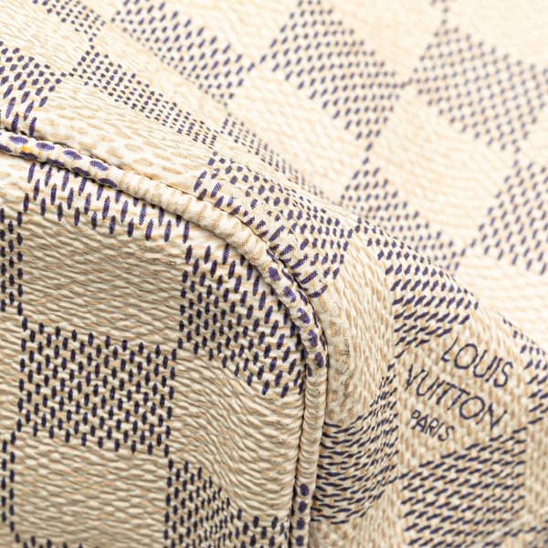 Pre-owned Louis Vuitton Damier Azur Neverfull PM White