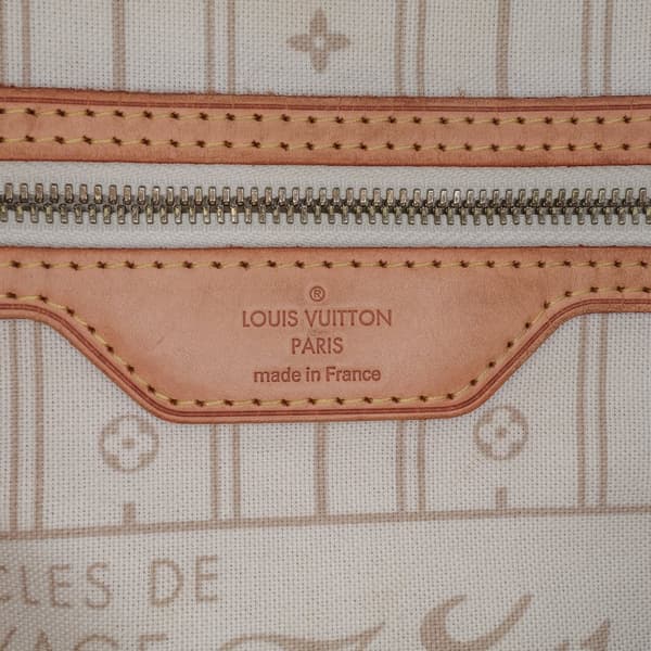 Pre-owned Louis Vuitton Damier Azur Neverfull MM White