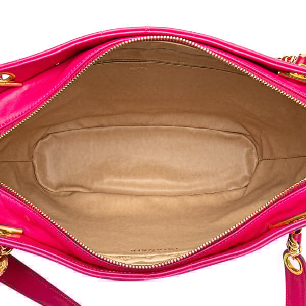 Pre-owned Chanel Chevron Lambskin Tote Pink