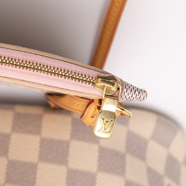 Pre-owned Louis Vuitton Damier Azur Neverfull MM White