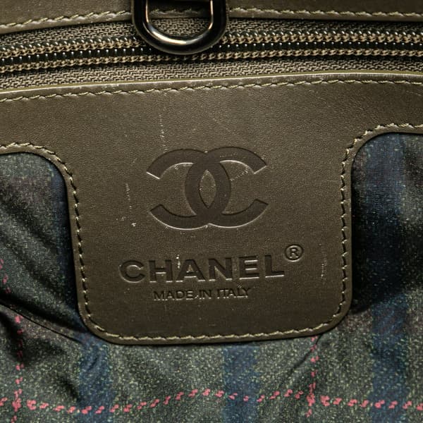 Pre-owned Chanel Small Quilted Nylon Coco Cocoon Tote Green