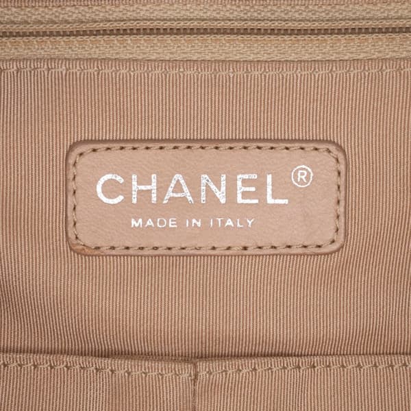 Pre-owned Chanel Quilted Caviar Expandable Zip Tote Blue