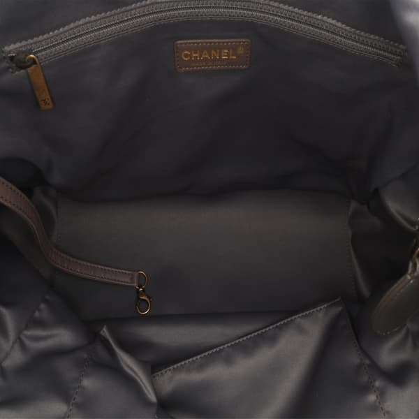 Pre-owned Chanel CC Quilted Calfskin Triptych Tote Gray