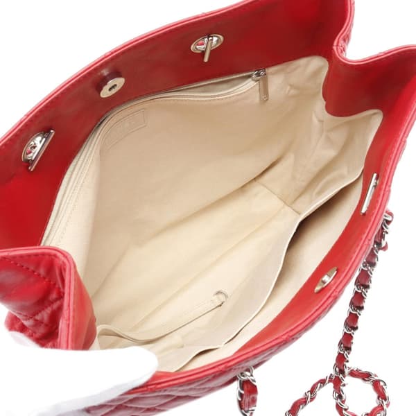 Pre-owned Chanel CC Quilted Lambskin Chain Tote Red