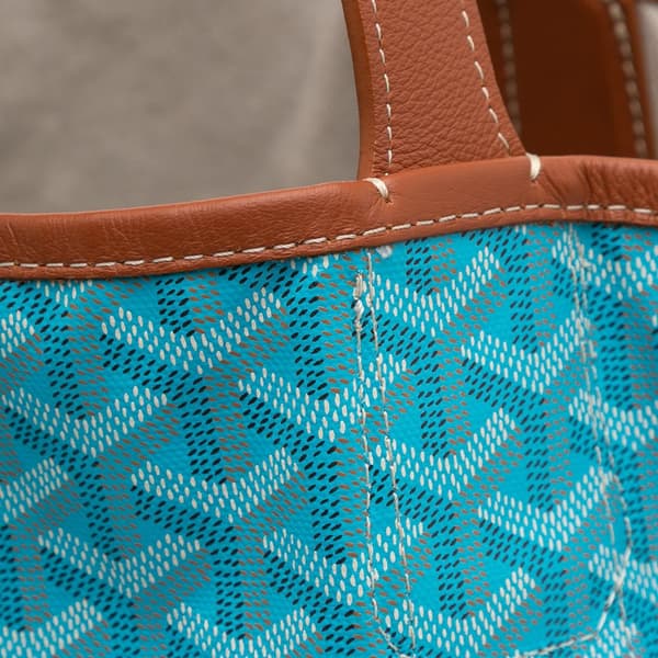 Pre-owned Goyard Goyardine Reversible Belharra Tote Blue
