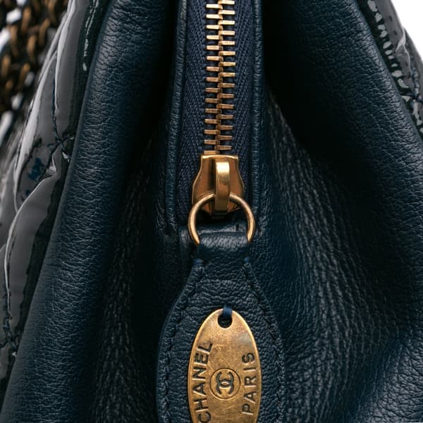 Pre-owned Chanel Paris Salzburg Patent and Goatskin CC Eyelet Tote Blue