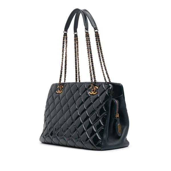 Pre-owned Chanel Paris Salzburg Patent and Goatskin CC Eyelet Tote Blue