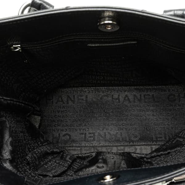 Pre-owned Chanel Caviar Choco Bar Tote Black