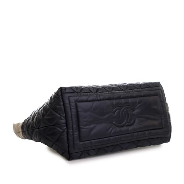 Pre-owned Chanel Small Quilted Nylon Coco Cocoon Tote Black